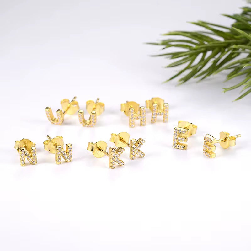 Initial Stud Oorbellen